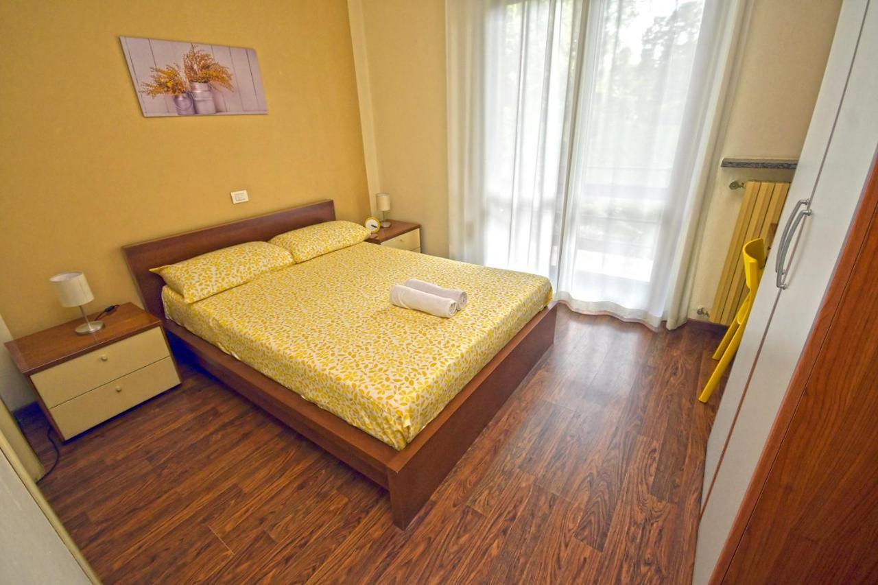 B&B La Casa Nel Bosco Invorio Inferiore Exteriör bild