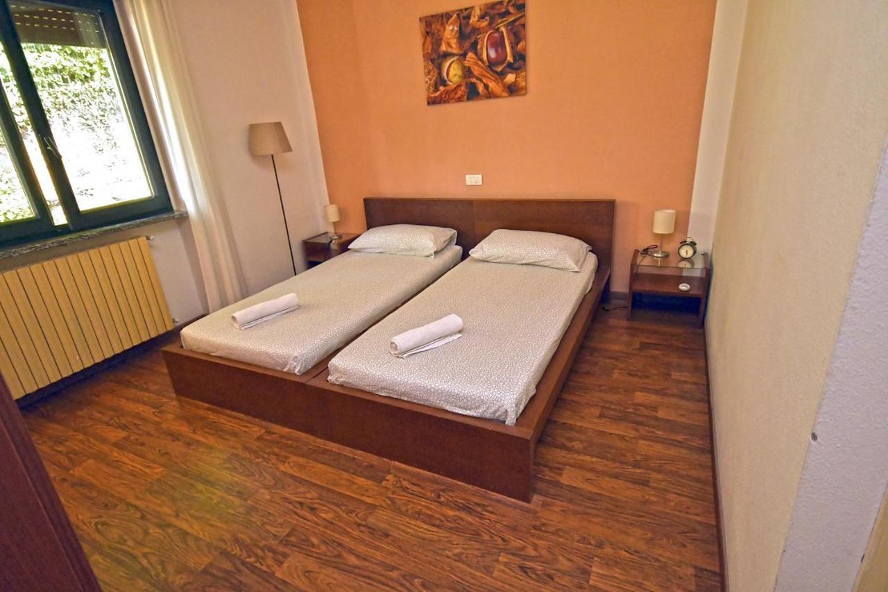B&B La Casa Nel Bosco Invorio Inferiore Exteriör bild