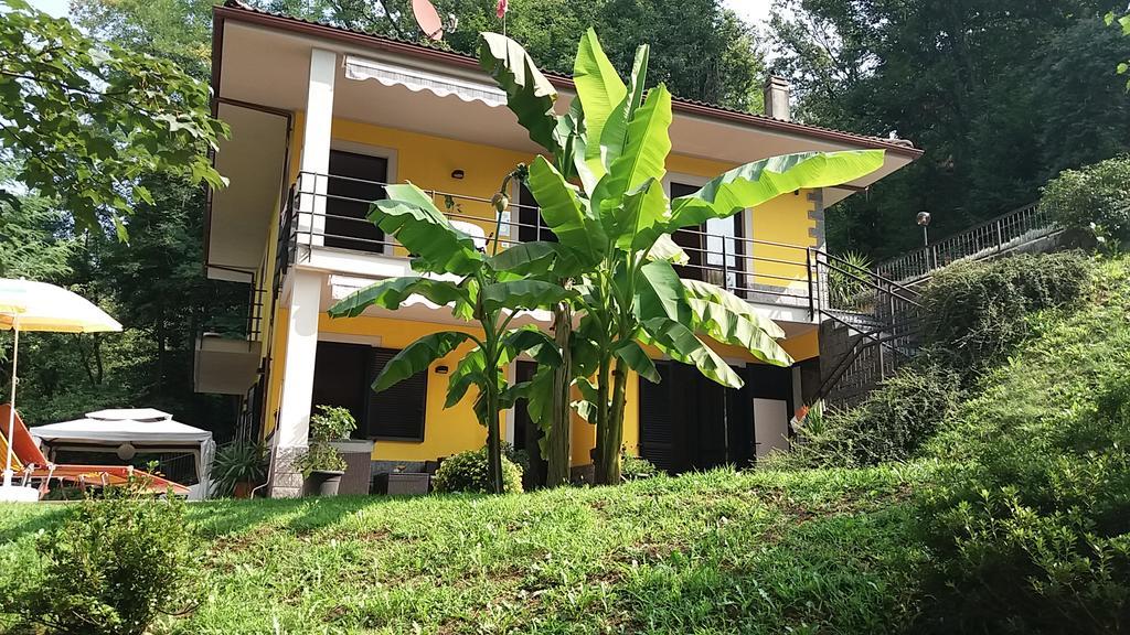 B&B La Casa Nel Bosco Invorio Inferiore Exteriör bild