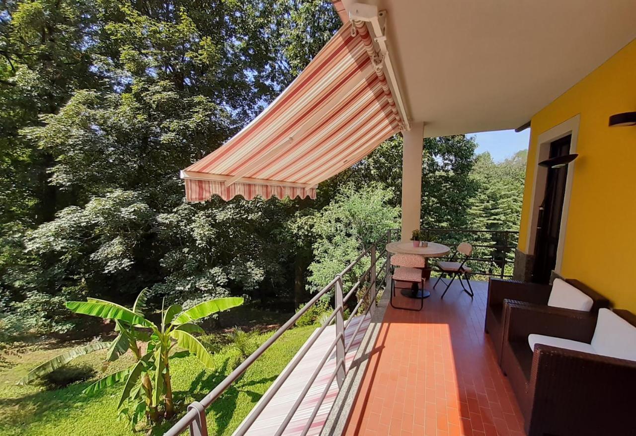 B&B La Casa Nel Bosco Invorio Inferiore Exteriör bild